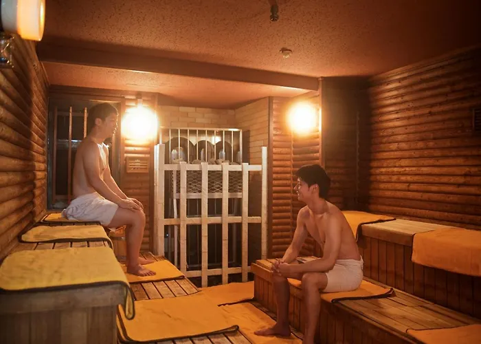 Shinjuku Kuyakusho-Mae Capsule Hotel